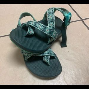 Woman's Chacos Size 7